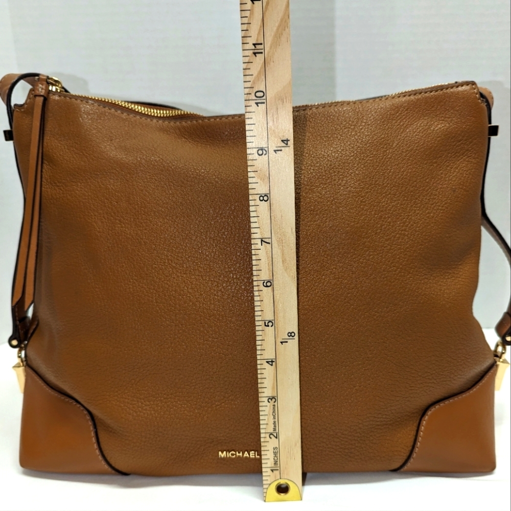 Michael Kors Crosby Pebbled Leather Bag - Every Day Purse - Picture 14 of 15